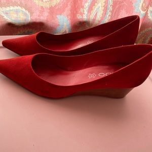 low wedge shoes.